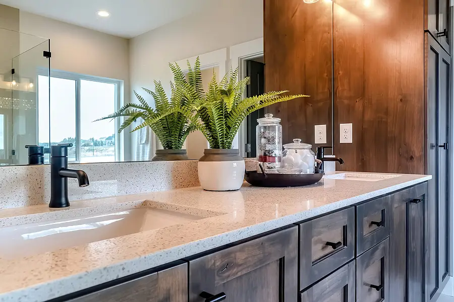 Tips for Organizing a Bathroom Medicine Cabinet - Art of Drawers